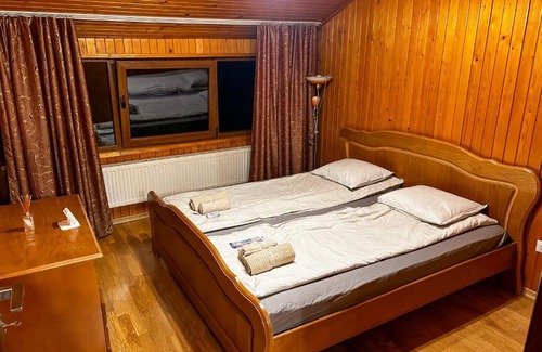 Radauti Villa | Spacious, 3BD home in Radauti