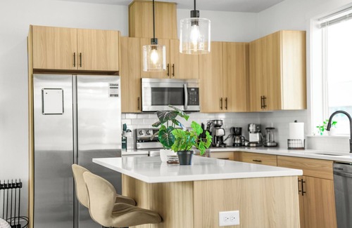 Vancouver House | Spacious 3BDRM Family Estate Near DWTN & PDX