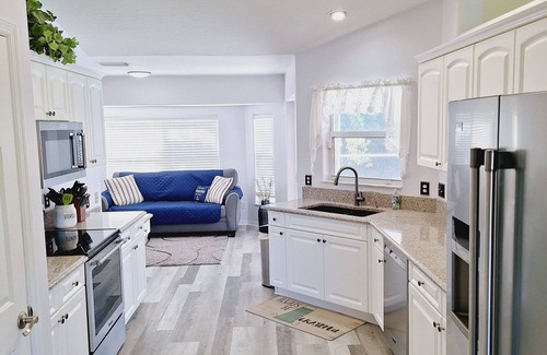 Sebastian Highlands House | Spacious 3Br/2Ba overlooking canal! Waterview Oasis! Heated Pool, Near Beaches!