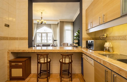Beyoglu Apartment | Spacious 3BR Flat w/Magnificent views near GALATA TOWER & ISTIKLAL AVENUE