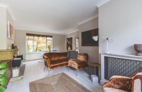 Richmond-upon-Thames House | Spacious 3BR Home Huge Garden Free Parking