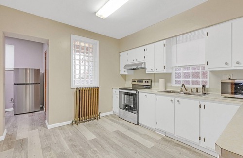 Wilkinsburg House | Spacious 3BR Home near Downtown, Oakland & East Liberty! Max 15 nights by RedAwning