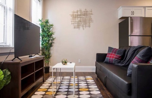 Phoenix Hill House | Spacious 3BR House w/Backyard in NULU CozySuites