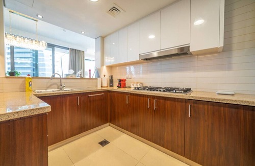 Downtown Dubai Apartment | Spacious 3BR in Downtown – Direct Access to Dubai Mall & Metro, Burj Khalifa Views