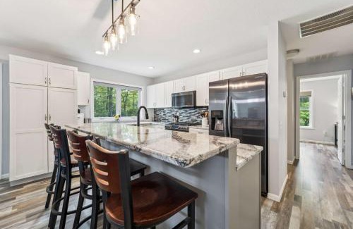 Greenbush Apartment | Spacious 3BR Lakefront Cottage with Stunning Views