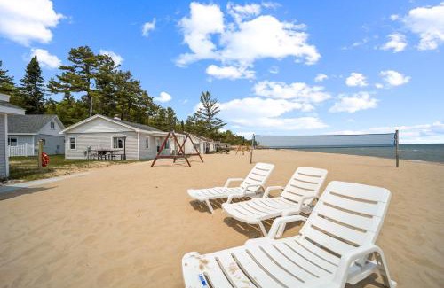Greenbush Apartment | Spacious 3BR Lakefront Cottage with Stunning Views