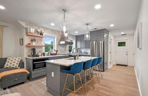 Salem Apartment | Spacious 3BR Salem Getaway, Modern & Walkable
