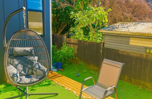 Auckland Apartment | Spacious 3BR Townhouse Near Auckland City Centre - Stylish and Refreshing Stay