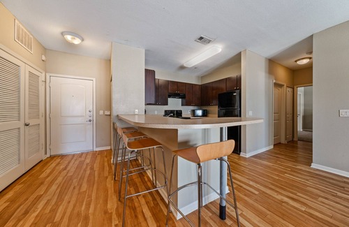 Bay Area Condo | Spacious 4 Bed 4 Bath Condo with Amenity Galore and Pool 4302