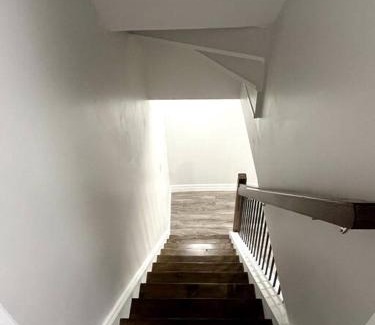 Victoria Hills Apartment | Spacious 4 Bed Family Home - Ping Pong Table