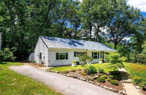 Park Forest Village House | Spacious 4-bedroom house in State College