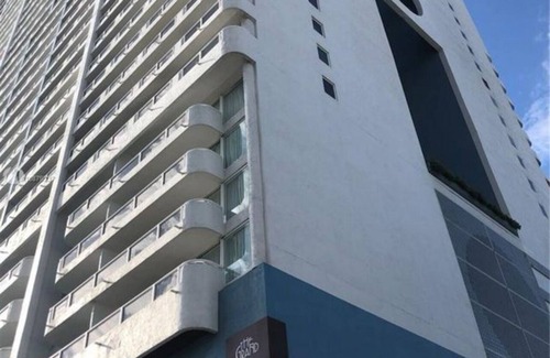 Downtown Miami Condo | Spacious 4-bedroom condo with AC, fitness room in delightful Miami