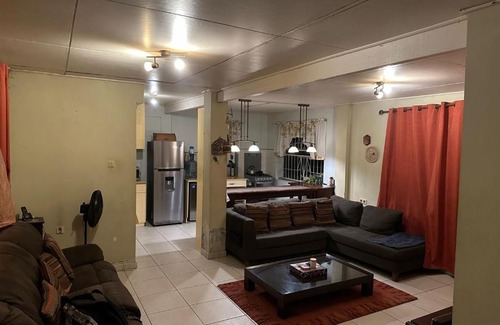 Paramaribo House | Spacious 4-Bedroom Family Home