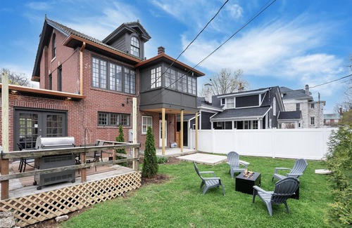 Frankfort House | Spacious 4-bedroom house w/backyard in the center of Bourbon country