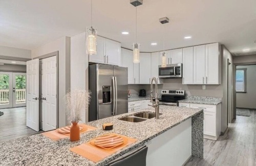 Atlanta House | Spacious 4-bedroom house known as Relaxation Palace