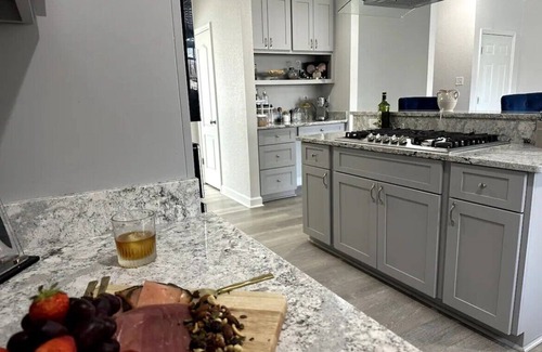 Hampton House | Spacious 4-bedroom house with AC , WiFi and a Gamerooom in fantastic Hampton