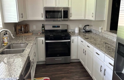 Northeast Houston House | Spacious 4-bedroom house, 2 living rooms. Huge backyard WiFi, AC, fitness room