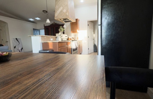 Trailwood House | Spacious 4-Bedroom Retreat – Perfect for Groups & Families