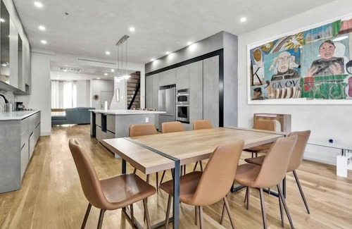 Bedford-Stuyvesant House | Spacious 4-bedroom townhome with WiFi and AC in marvelous Brooklyn