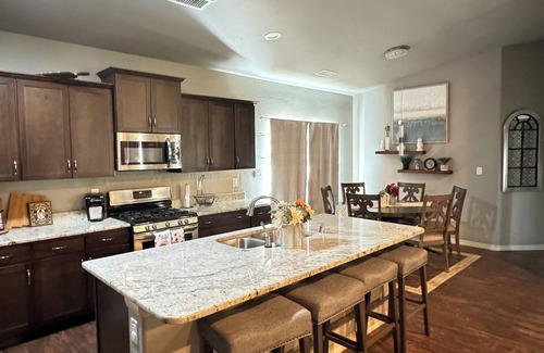 Northeast Heights House | Spacious 4-bedroom house in brilliant Albuquerque mountain views