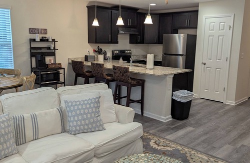 Atlantic Highlands House | Spacious 4-bedroom townhome in awesome Jacksonville, Florida. Near the Beach.