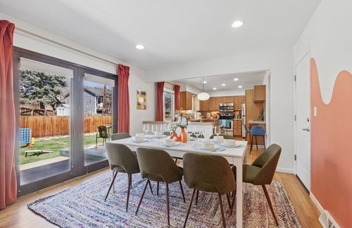 Scenic Heights House | Spacious 4BD - Backyard BBQ, Fire Pit & Mini Golf