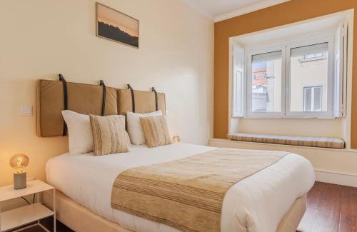 Alfama Apartment | Spacious 4BDR Graça River View by LovelyStay