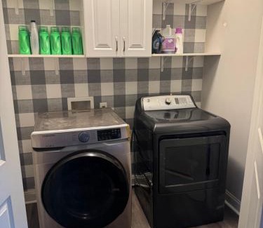 Burton House | Spacious 4Bdr house 15 Mins From Parris Island and Downtown Beaufort