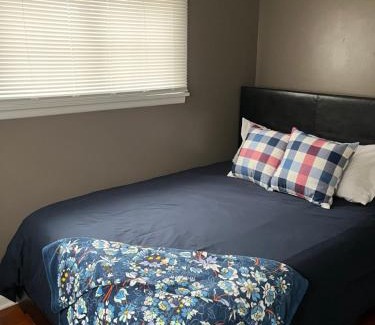 Columbus House | Spacious 4BR Family & Work-Friendly Home, Close to Airport