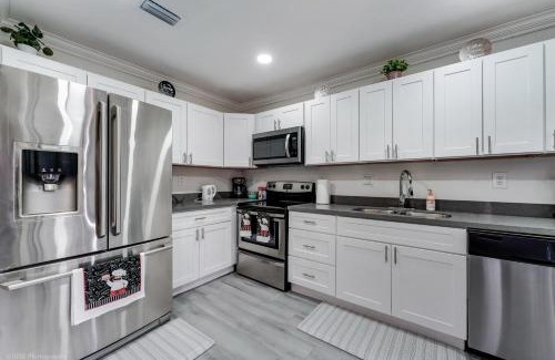Ives Estates House | Spacious 4BR Miami Townhome with Communal Pool