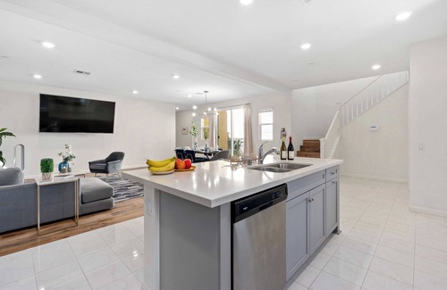 Chino House | Spacious 4BR Retreat｜Community Pool｜Ideal for Families｜Flexible Lease#41511