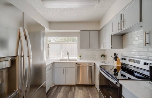 Plano House | Spacious 4BR Retreat with Hot Tub Comfort in Plano