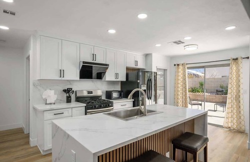 Spring Valley House | Spacious 4BR Vegas Home with Piano