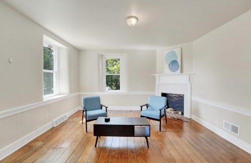 Kennett Square House | Spacious 5-Bed Retreat in Charming Kennett Square