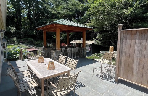 Falmouth House | Spacious 5 bedroom 4.5 bath home centrally located mile to beach town