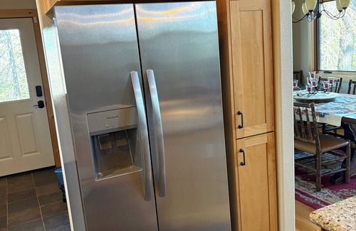 Lake Almanor West Cabin | Spacious 5-bedroom cabin in Almanor West with WiFi