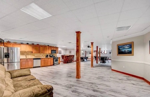 Gouldsboro House | Spacious 5-bedroom house with WiFi and AC in enchanting Gouldsboro