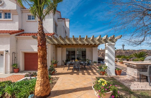 Topanga House | Spacious 5-bedroom house with ocean views - 20 min from Malibu Beach