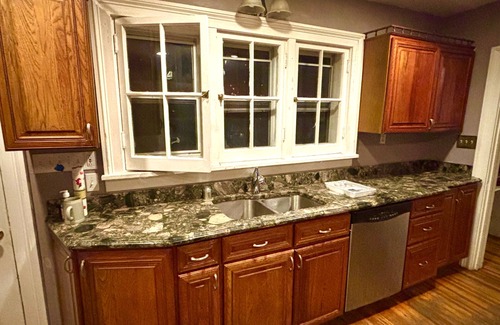 Troy House | Spacious 5-bedroom house in fabulous Troy