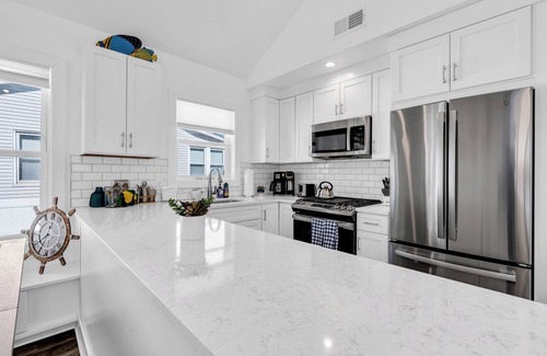 Wall House | Spacious 5-bedroom house in marvelous Belmar with WiFi, AC