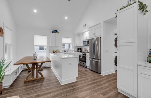 Wall House | Spacious 5-bedroom house in marvelous Belmar with WiFi, AC
