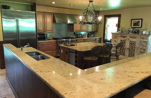 Cochecton Other | Spacious 5-bedroom farmhouse in delightful Kenoza Lake with WiFi, AC,