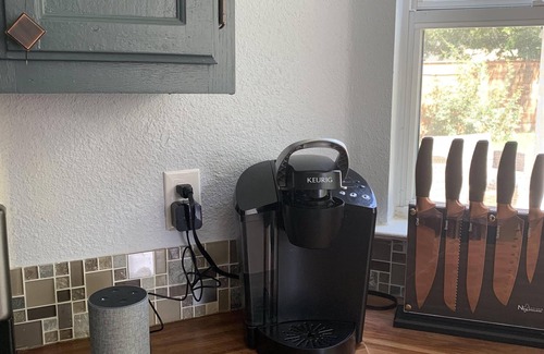 Heritage House | Spacious 5-bedroom house in San Antonio Comfort with AC, WiFi, SeaWorld Area