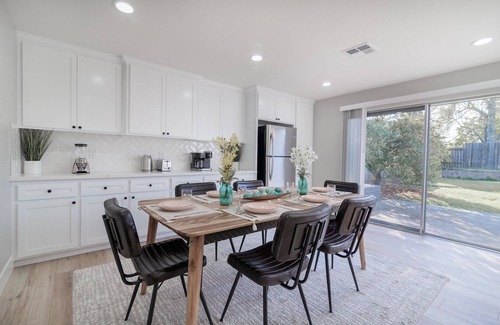 Sacramento House | Spacious 5 bedrooms 3 bath