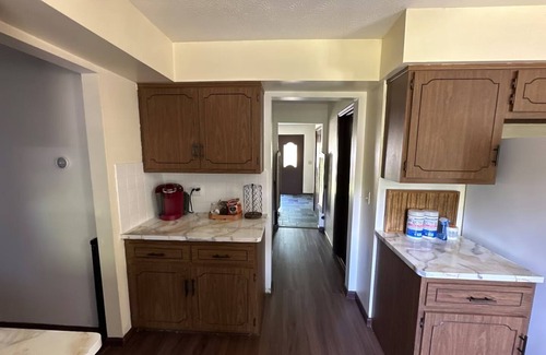 Parma Heights House | Spacious 5-BR Home - Near CLE Clinc + CWRU