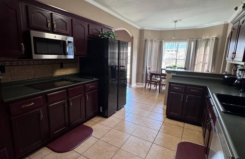 Cordova House | Spacious 5 BR- Plus open room with beds, Retreat in Cordova