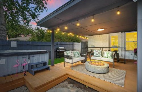 Duncanville House | Spacious 5BR Getaway with Pool