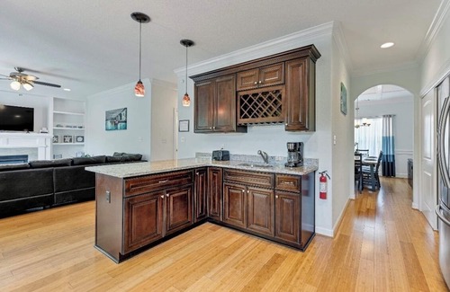 Willoughby Spit House | Spacious 5BR Walk to Beach Great for Families