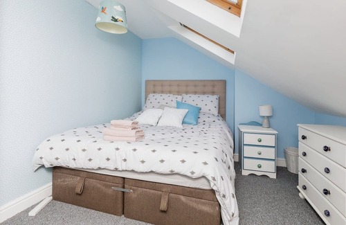 Horfield House | Spacious 6-bed Family Retreat Bristol