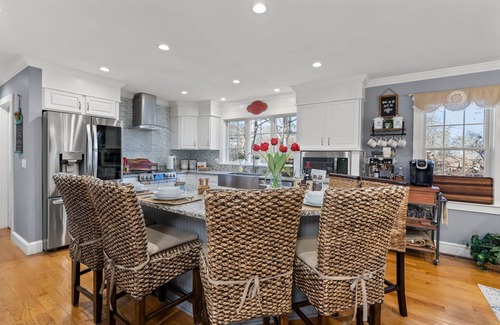 Barnstable House | Spacious 6-bedroom house in delightful Cape Cod with Saltwater pool & firepit